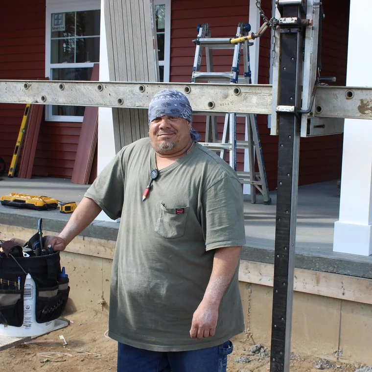 Vermac Construction crew member during a build